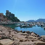 Al Molo Sea View 3* ليريسي
