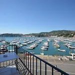 Al Molo Sea View بيت ضيافة 3*