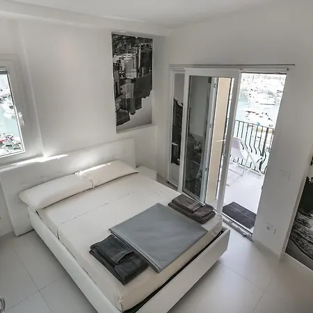 Pensjonat Al Molo Sea View 3*