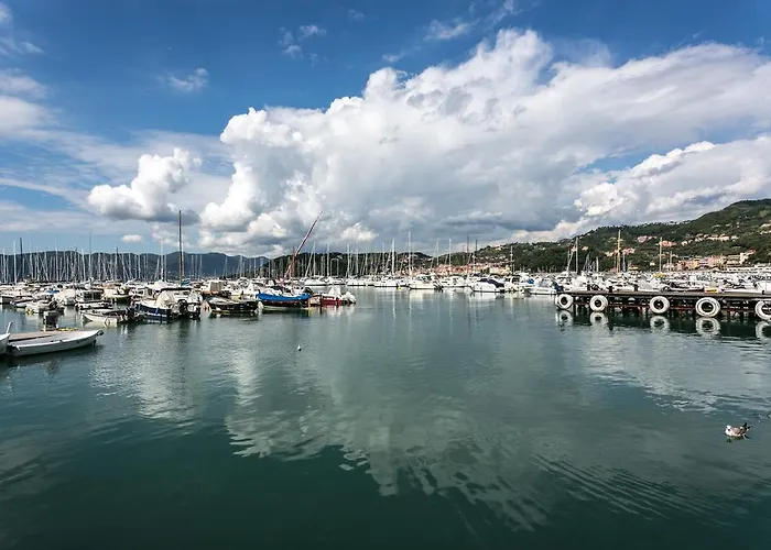 Al Molo Sea View Леричи