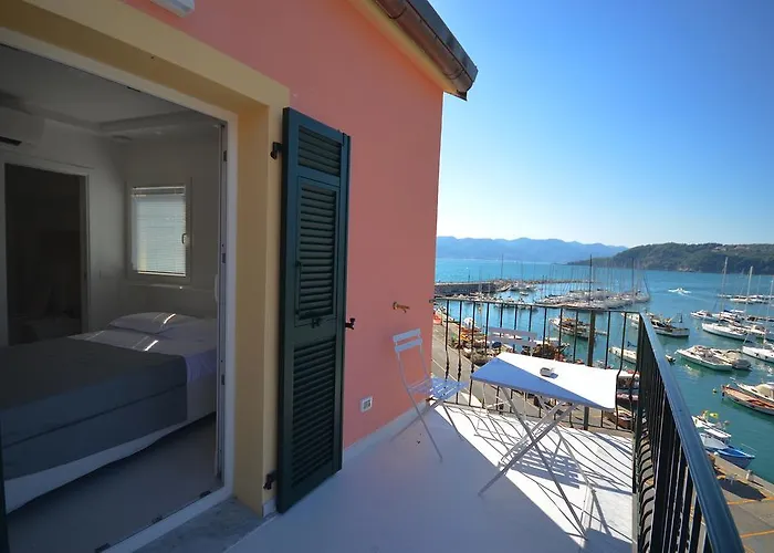 Al Molo Sea View Гостевой дом