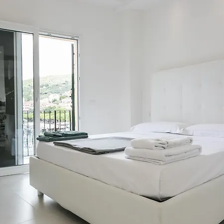 Al Molo Sea View Lerici