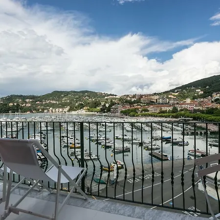 Al Molo Sea View Affittacamere