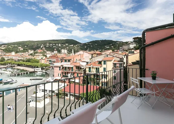 بيت ضيافة Al Molo Sea View