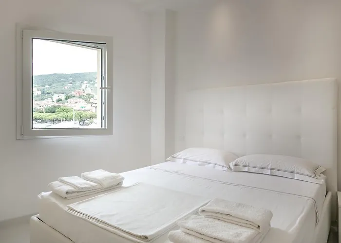 Al Molo Sea View 3* ليريسي