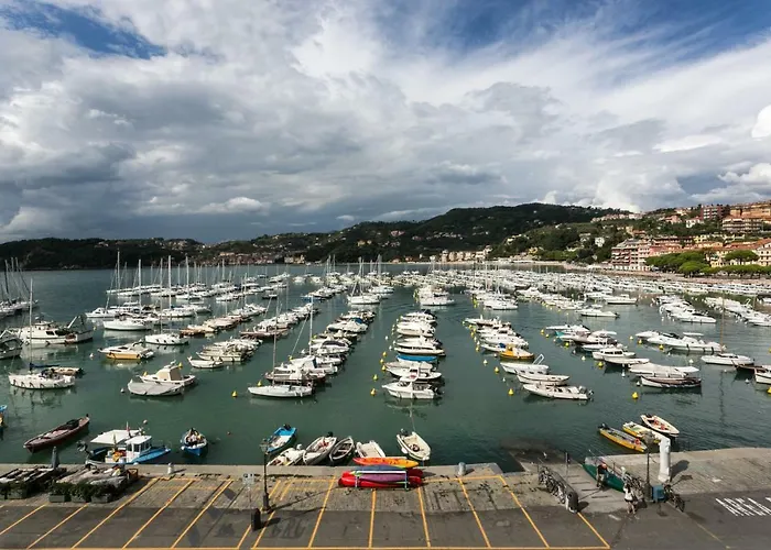Penzion Al Molo Sea View Lerici
